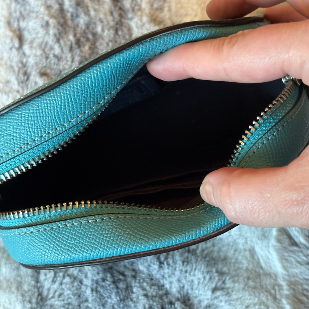 Coach Blue Crossbody Bag with Dome Shape and Zipper Closure - Picture 4 of 5